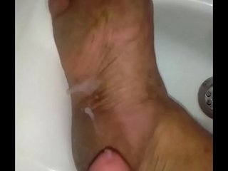 Solo amateur  masturbation, cumshot on dirty feet